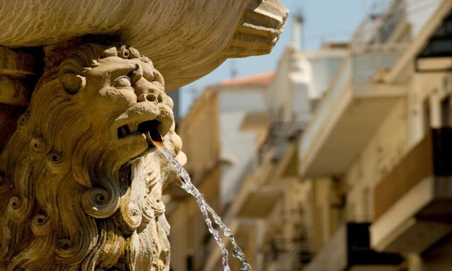 Day Trip To Heraklion City Center & Market & CretAquarium - Pateles open-air market: where the best deals feel like a chat