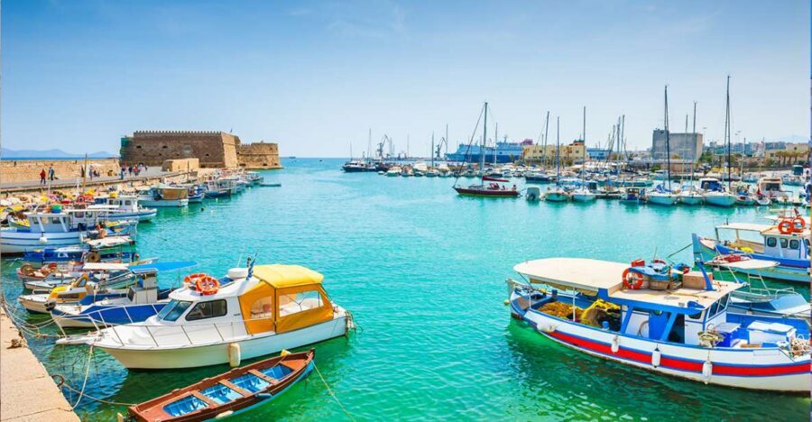 Day Trip To Heraklion City Center & Market & CretAquarium - Old port and Koules Fortress: Venetian walls you can actually see