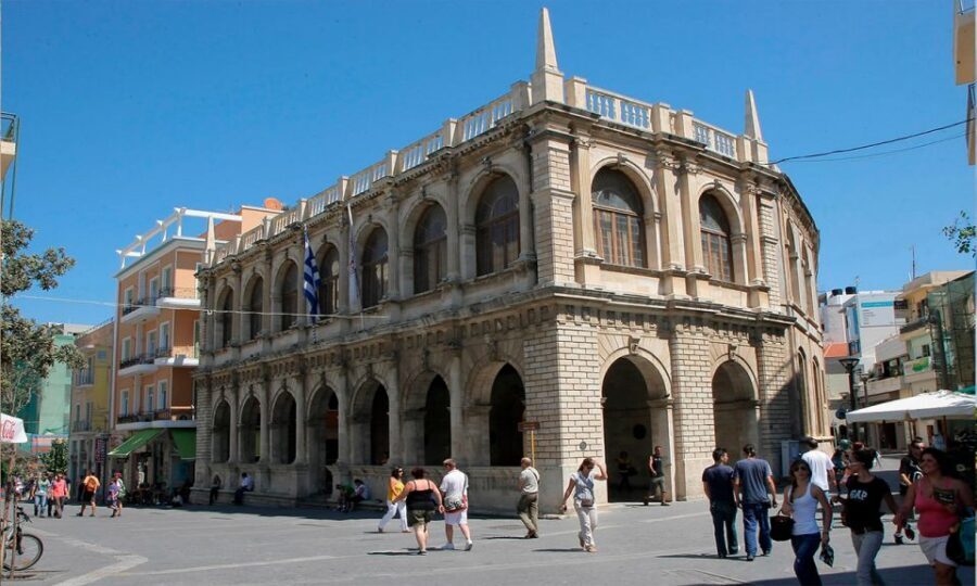 Day Trip To Heraklion City Center & Market & CretAquarium - CretAquarium (Thalassokosmos) in Gournes: 60+ tanks and real shark time