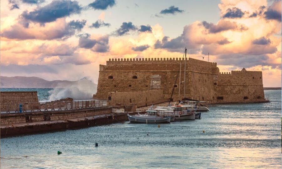 Day Trip To Heraklion City Center & Market & CretAquarium - What to bring (so you don’t cut your day short)
