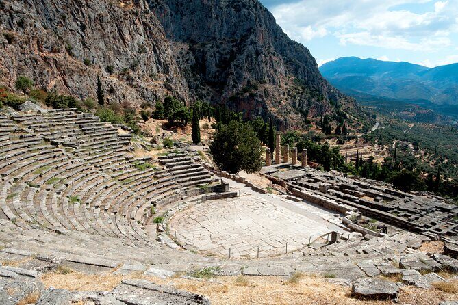 Delphi and Meteora, 2-Days Private Tour - Arachova break: coffee and views without the pressure