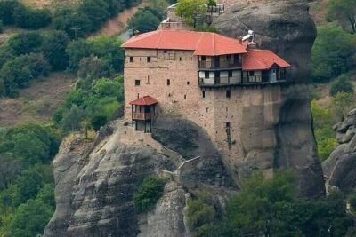 Delphi and Meteora Private Trip From Athens 2days ! - Arachova brings mountain style before Delphi