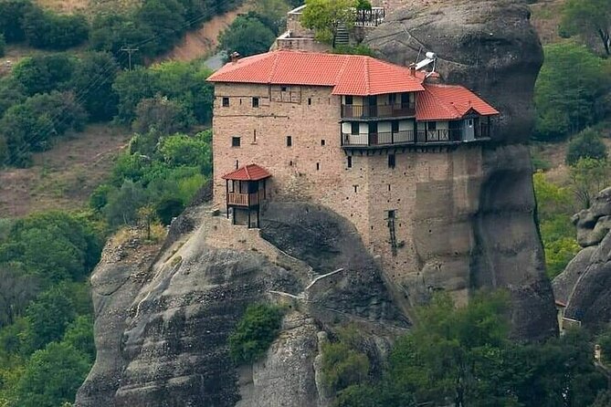 Delphi and Meteora Private Trip From Athens 2days ! - Arachova brings mountain style before Delphi