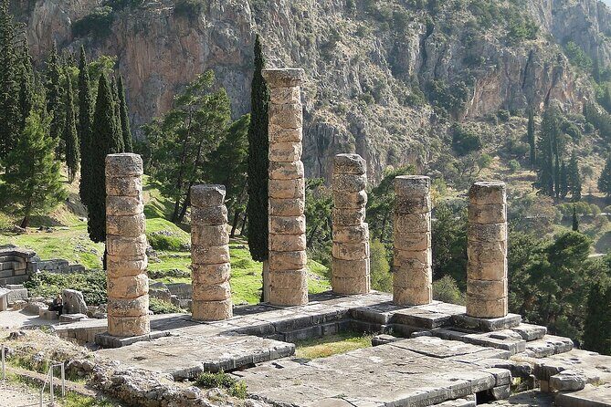 Delphi, Arachova and Levadia Krya Springs, Private Day Tour - Arachova: Photo Stop for the Hill Town Vibe