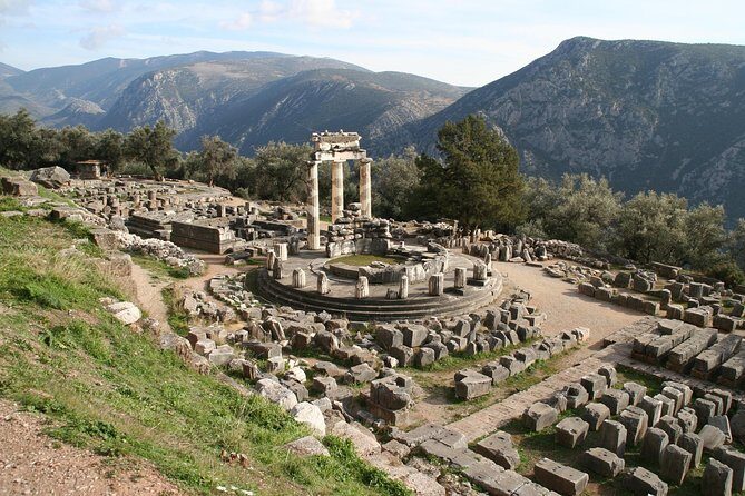 Delphi Day tour for groups from Athens - The 9:00 am Start That Sets You Up for a Good Day