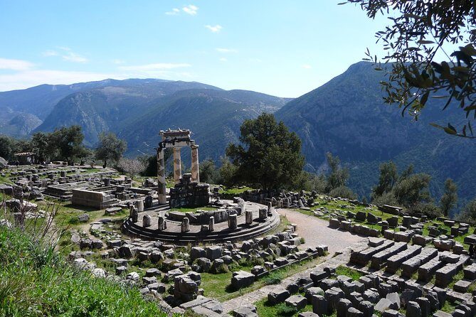 Delphi, Itea, Galaxidi full day private tour from Athens - Lunch planning: included options, plus a view can happen