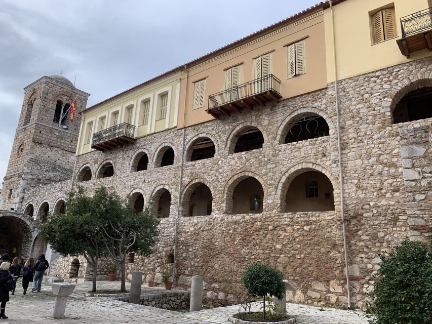 Delphi: Private Day Tour from Athens with Luxurious Vehicle - Key points to know before booking