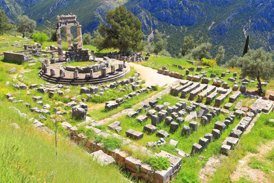 Delphi: Private Day Tour from Athens with Luxurious Vehicle - Why this private Delphi route works