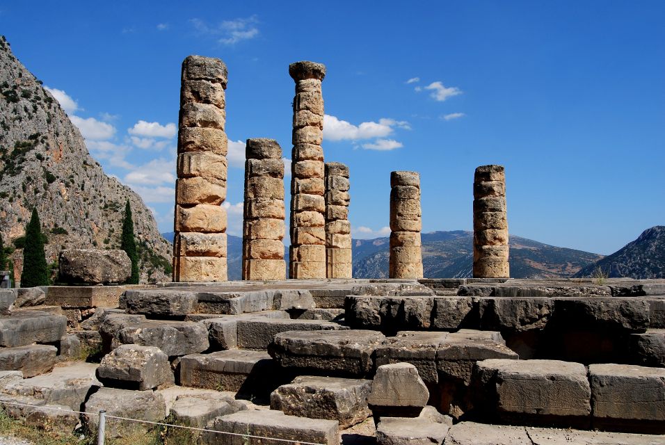 Delphi: Private Day Tour from Athens with Luxurious Vehicle - Arachova and the approach to Mount Parnassus