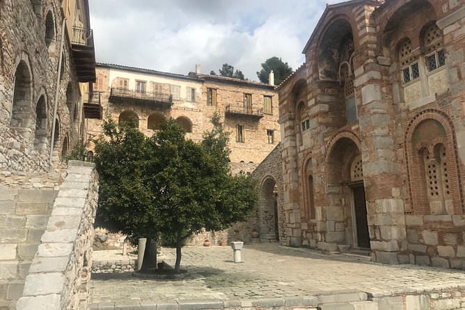 Delphi Private Full-day trip from Athens - What the private vehicle changes