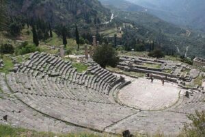 Delphi private tour: Navel of Earth, Apollo Temple, Oracle - Delphi Ancient Town Walk: Apollo and Athena Pronaia Without the Crowds