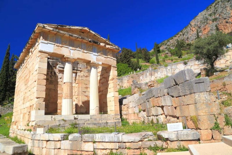 Delphi Site & Museum with Multilingual 3D Audiovisual Tour - Preparing Your Phone: Internet, Earbuds, and Comfort