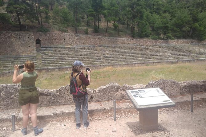 Delphi, Thermopylae, Corycian Cave 300 Spartans Tour - Lunch With a View: Plan for Time and Price
