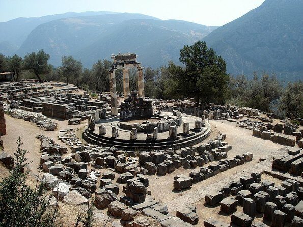 Delphi & Thermopylae Full Day Private Tour from Athens - Should You Book This Private Delphi and Thermopylae Day Trip?