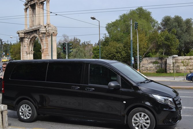Departure Private Transfer from Athens center Hotels to the Athens Airport - The Driver and Communication Before Pickup