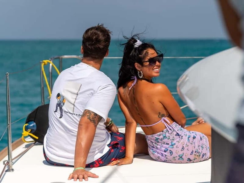 Dia Island Catamaran – Premium Lunch, Open Bar, Small Group - The sailing stretch: relaxed deck time and free Wi‑Fi