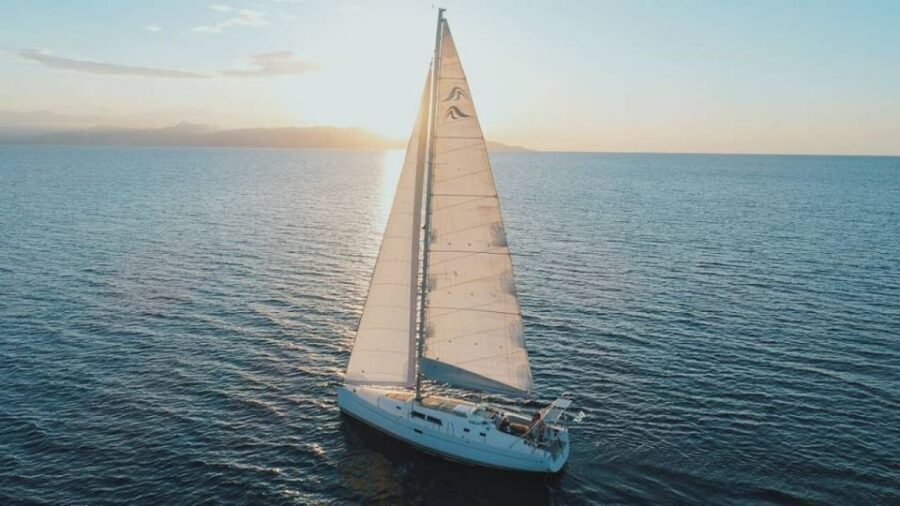 Dia Island: Semi-Private Full Day Sailing Trip with meal - Lunch onboard: local wine, fruits, and how the meal fits your day