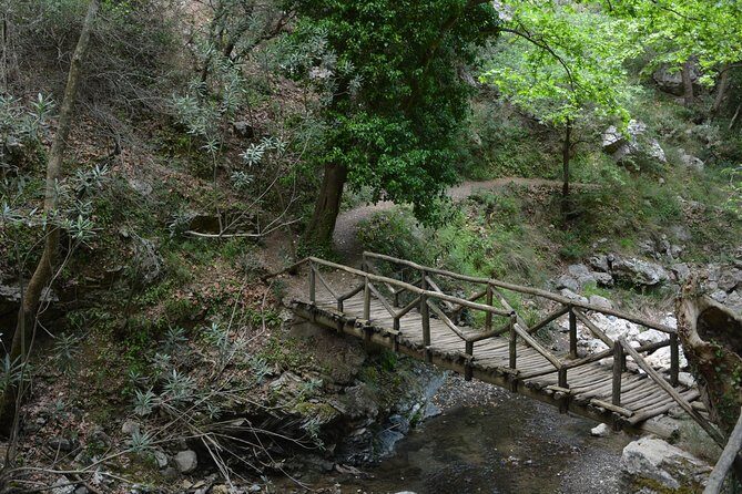 Discover South Crete – Rethymno - Potamon Dam: A Calm 15-Minute Nature Photo Break