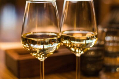 Discover Taste of Crete: Guided Winery Tour and Tastings - Paterianakis Winery: a family welcome and organic bottles
