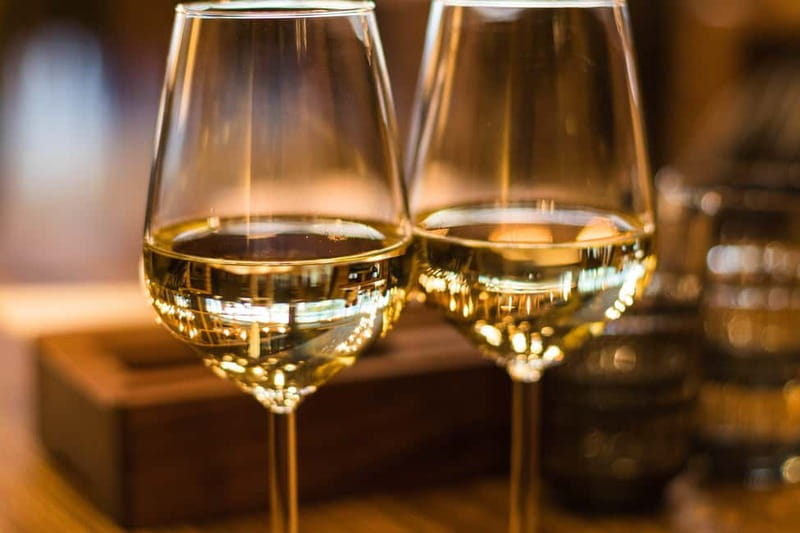 Discover Taste of Crete: Guided Winery Tour and Tastings - Paterianakis Winery: a family welcome and organic bottles