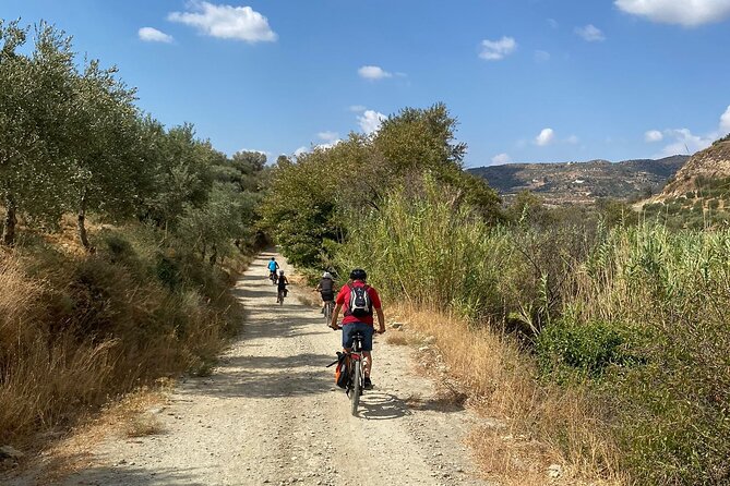 Discover the unknown side of Crete by E-Bike - Key details before you book