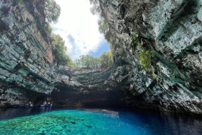 Dream Tour: Melissani Lake, Drogarati Cave, Myrtos (viewpoint) - Drogarati Cave and its remarkable sound