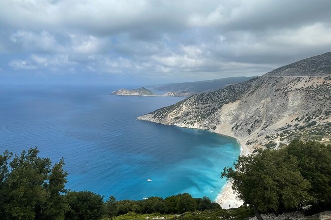 Dream Tour: Melissani Lake, Drogarati Cave, Myrtos (viewpoint) - Who will enjoy this Kefalonia tour most