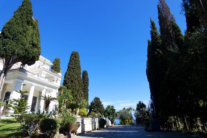 e-MTB Tour Agii Deka - Stavros Mountain - Achilleion Palace - A mountain ride with more than a beach view