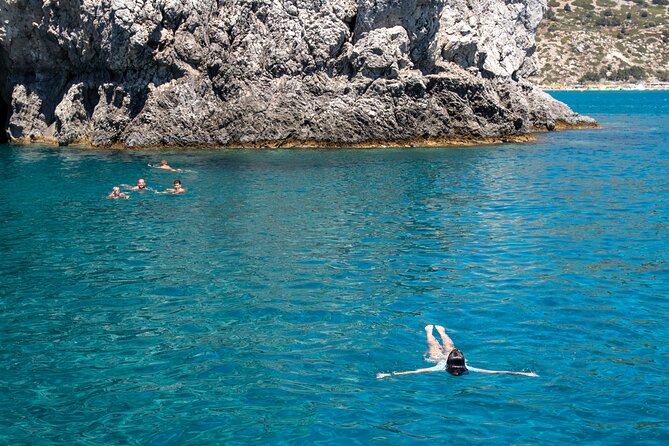 East Coast Bay to Bay Full-Day Boat Trip with Transfers - The boat, group size, and onboard mood