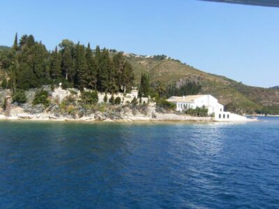 East coast cruise - Sightseeing and Lunch - Finding Aeolos at Corfu’s Old Port