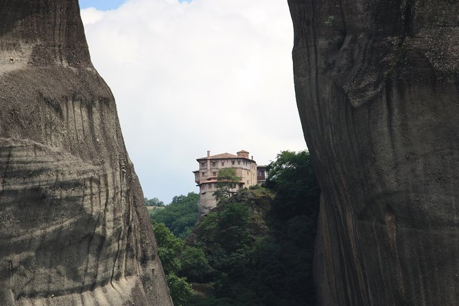 Easy Hiking Adventure at Meteora - Ypapanti Church and the quieter side of Meteora