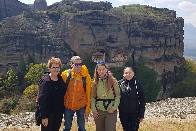 Easy Hiking Adventure at Meteora - The guide makes the difference