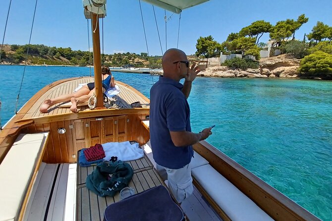 ΖΩΗ Electric Boat Daily Cruises - Bekiri Cave and Agioi Anargyri: the most unusual swimming stop