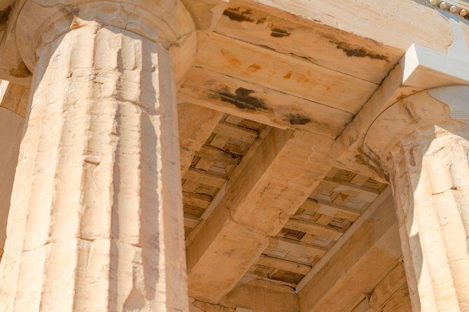 Essential Athens Highlights Full-Day Private Tour with Flexible Options - Syntagma and the Evzones: The Athens You See Between Ruins