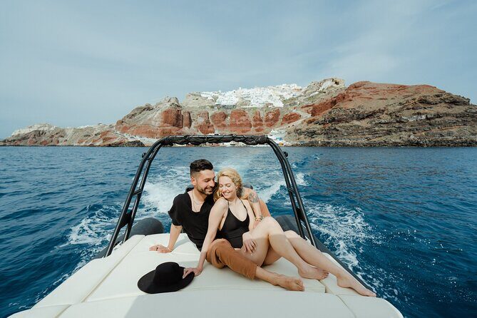 Exclusive cruise experience in Santorini - Onboard Comfort and Included Goodies (What You Actually Get)