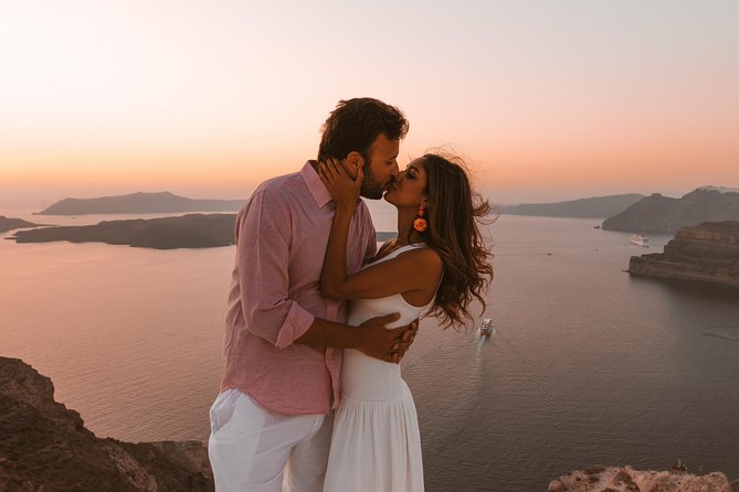 Exclusive Photo Session - 1hour - Oia’s marble streets make a natural studio
