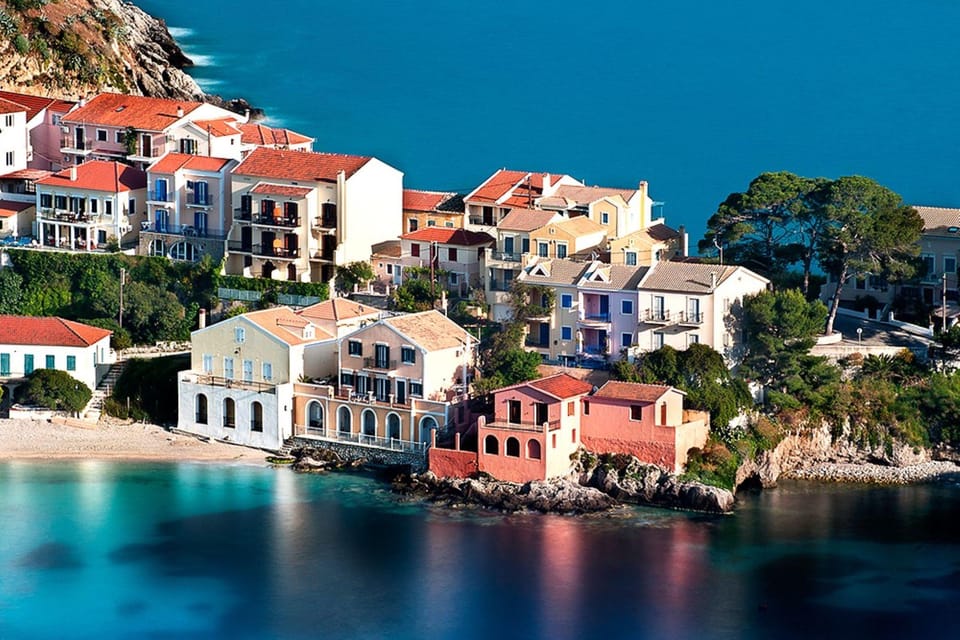 Exclusive Small Group Tour - Assos and Fiscardo - Fiscardo and its Venetian waterfront