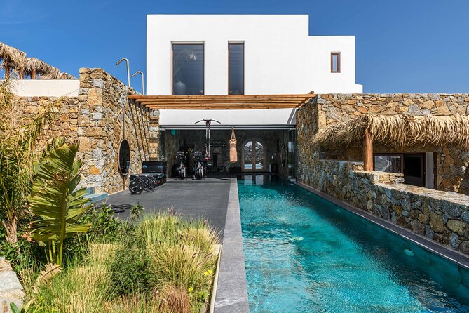 Exclusive Wellness Day Experience in Mykonos - Choosing between fitness and yoga