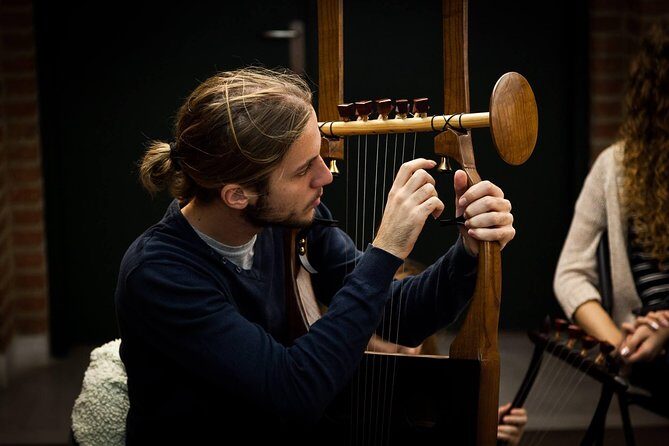 Experience Ancient Greece: A Musical Journey - Arriving at Filippou 5 and settling into a private group