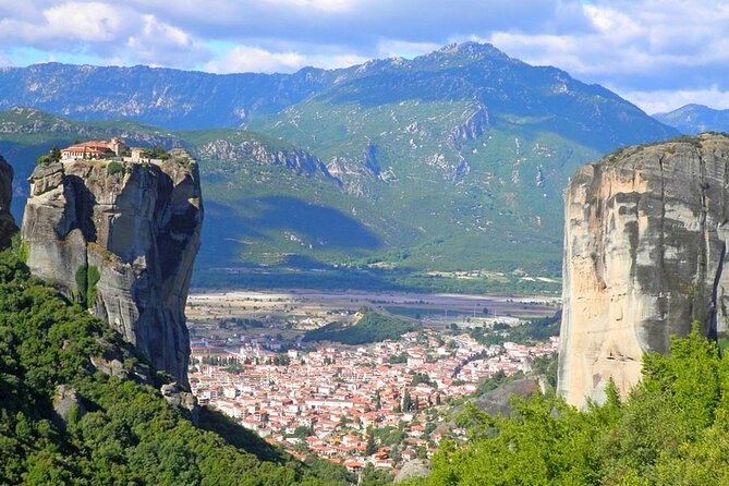 Explore Central Greece with an affordable 2 days tour to Meteora - Day two: the monasteries of Meteora