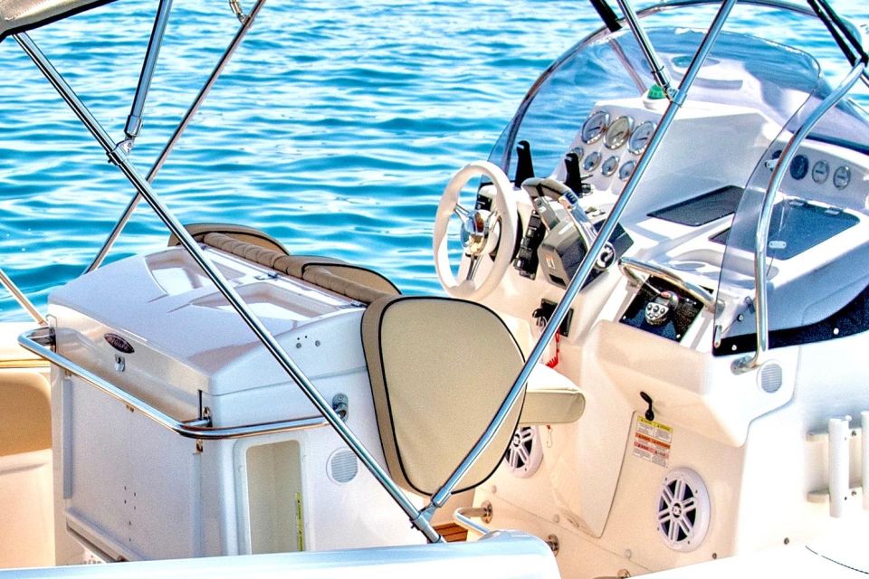 Explore Paxos & Antipaxos with Fiori boat - Private Tour - What the Fiori boat is like for a full day