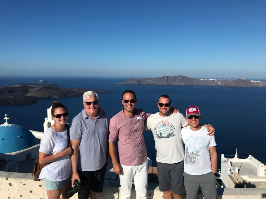 Exploring Santorini: 4 Hours Best of Santorini - A private SUV or minivan changes the day