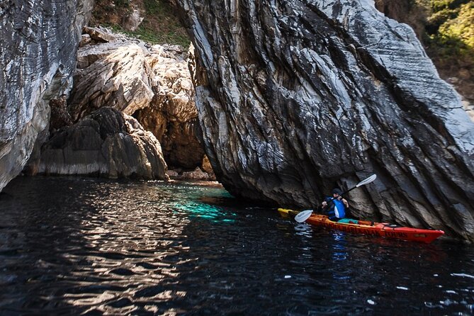 FAKISTRA SEA CAVES Kayak Tour in Pelion - Equipment, effort, and family suitability