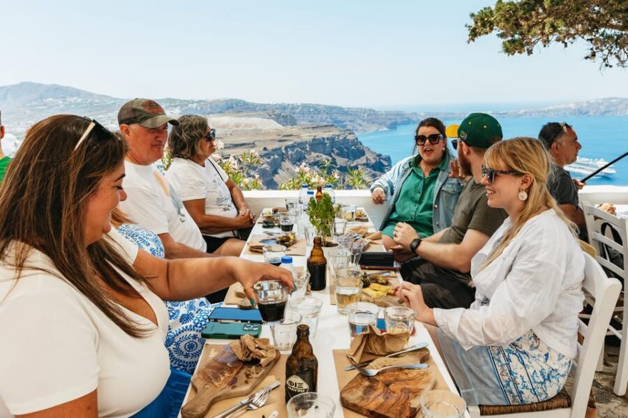 Fira: Guided Foodie Walking Tour with Tastings - Where the tour starts: Firostefani meeting point and an appetite plan