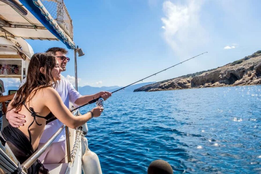 Fishing Trips Agios Nikolaos - The group size: why max 10 people matters for your experience