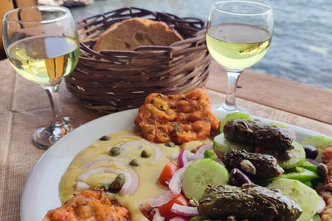 Flavors of Santorini Food and Wine Private Sunset Tour - Why this four-hour Santorini tour works