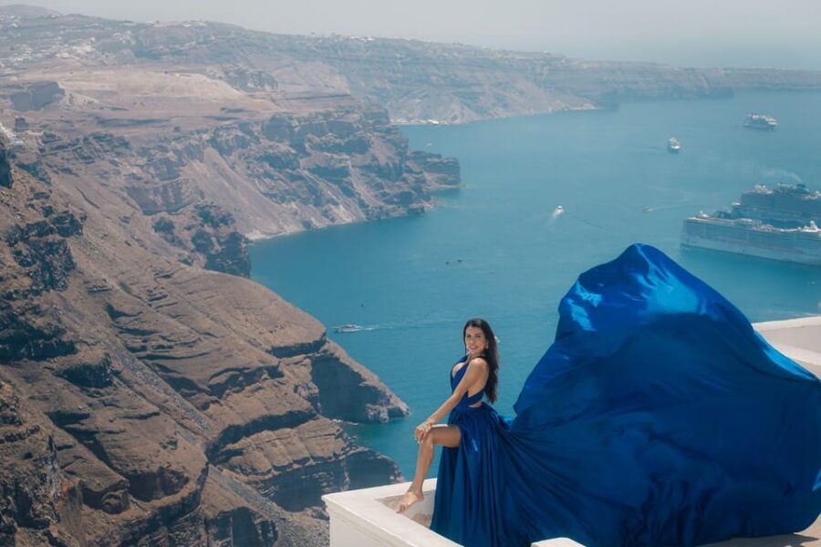 Flying dress Photoshoot in Santorini with Hotel Pickup - Price and value: is $141 actually fair here?