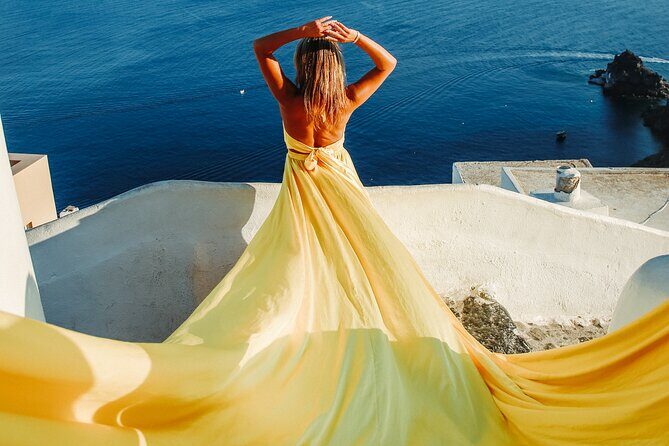 Flying Dress Photoshoot Santorini - Picking Your Flyoia Color (16 Choices, Real Impact)