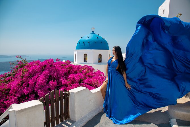 Flying Dress Photoshooting Santorini - A Flying Dress Session Above Oia