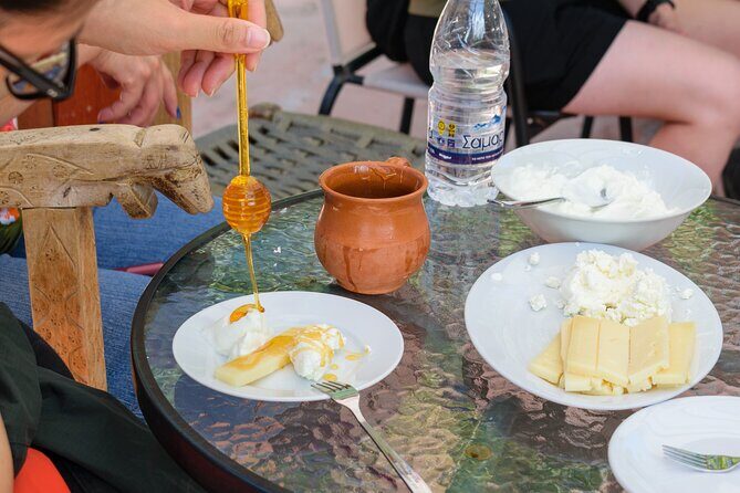 Food Tasting Tour of Chania Villages - Fres lunch stop: traditional dishes, alcohol included, and real village pacing